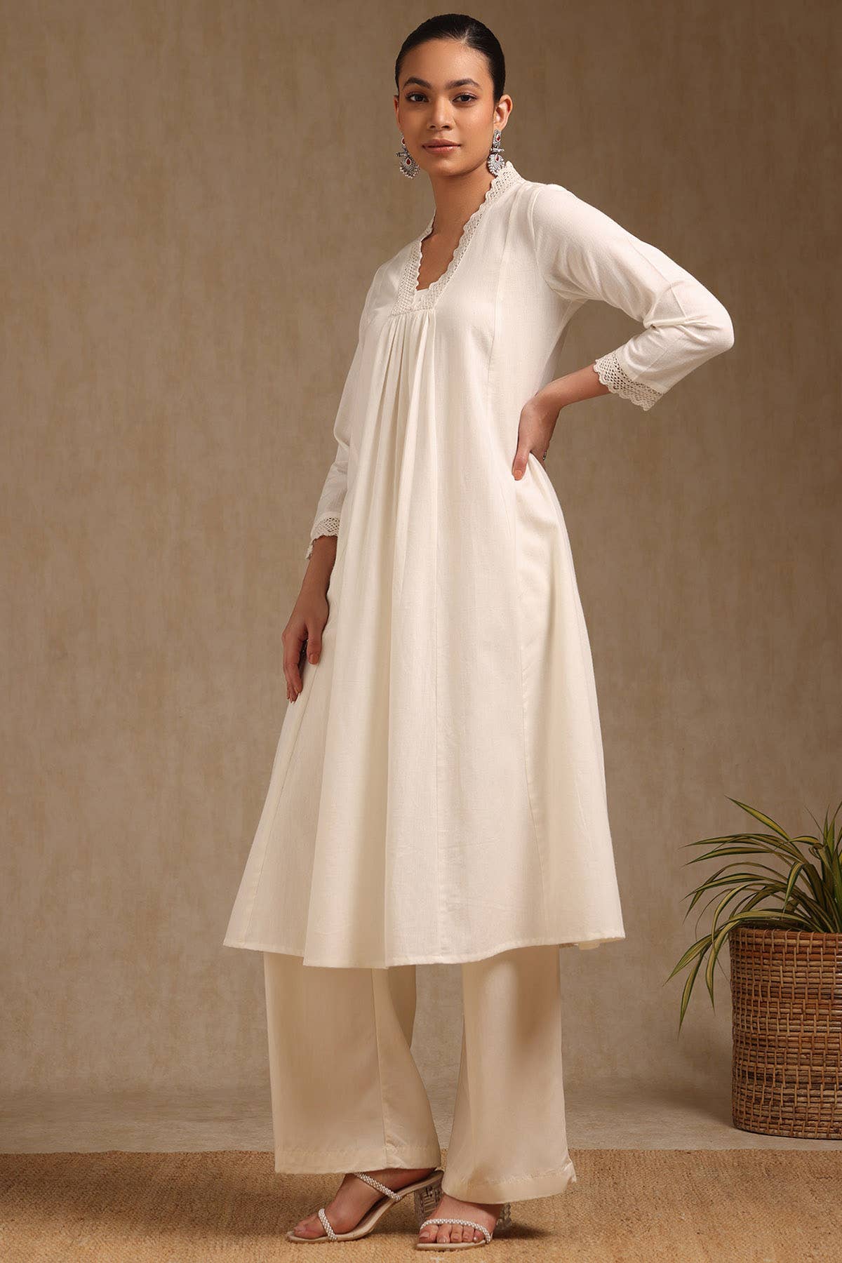 Off White Cotton Solid V-Neck Lace Inserts A-Line Kurta With Front Pleats - View 4
